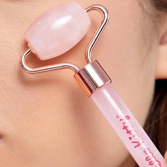 Hello Kitty Stone Facial Massage Roller With Storage Bag - Picture 8 of 12